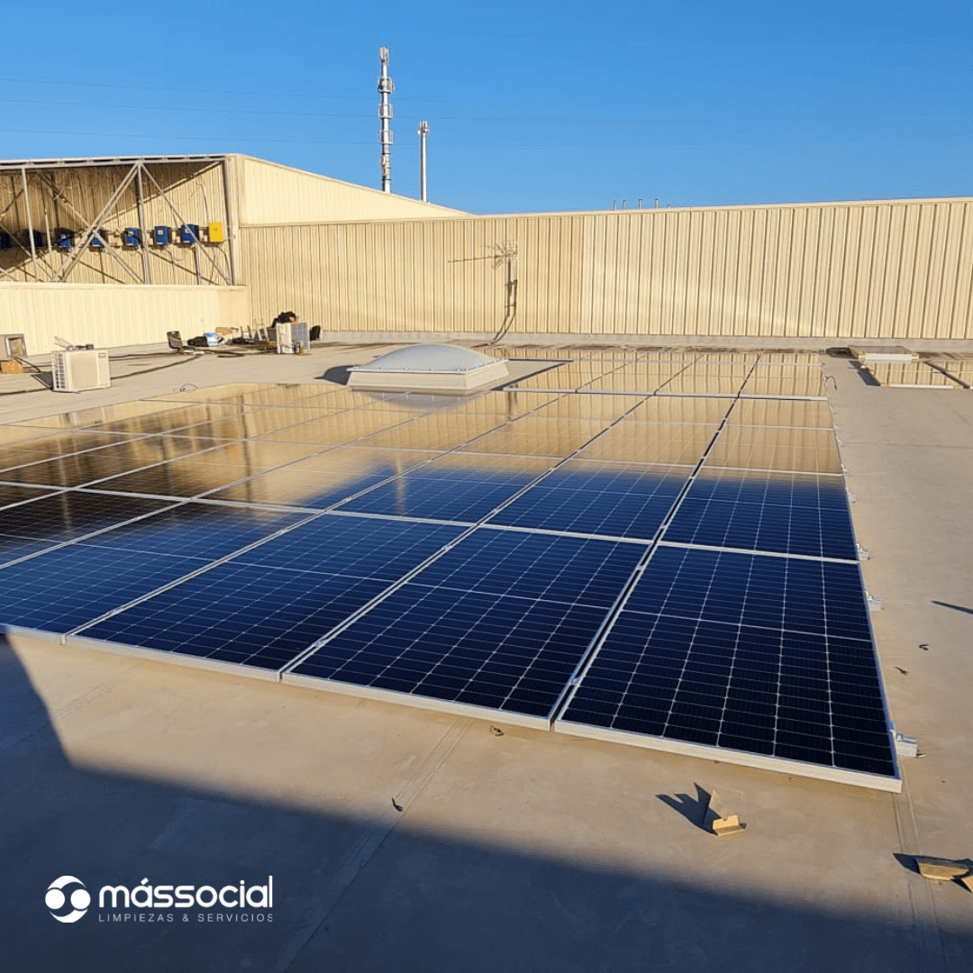 como-limpiar-paneles-solares